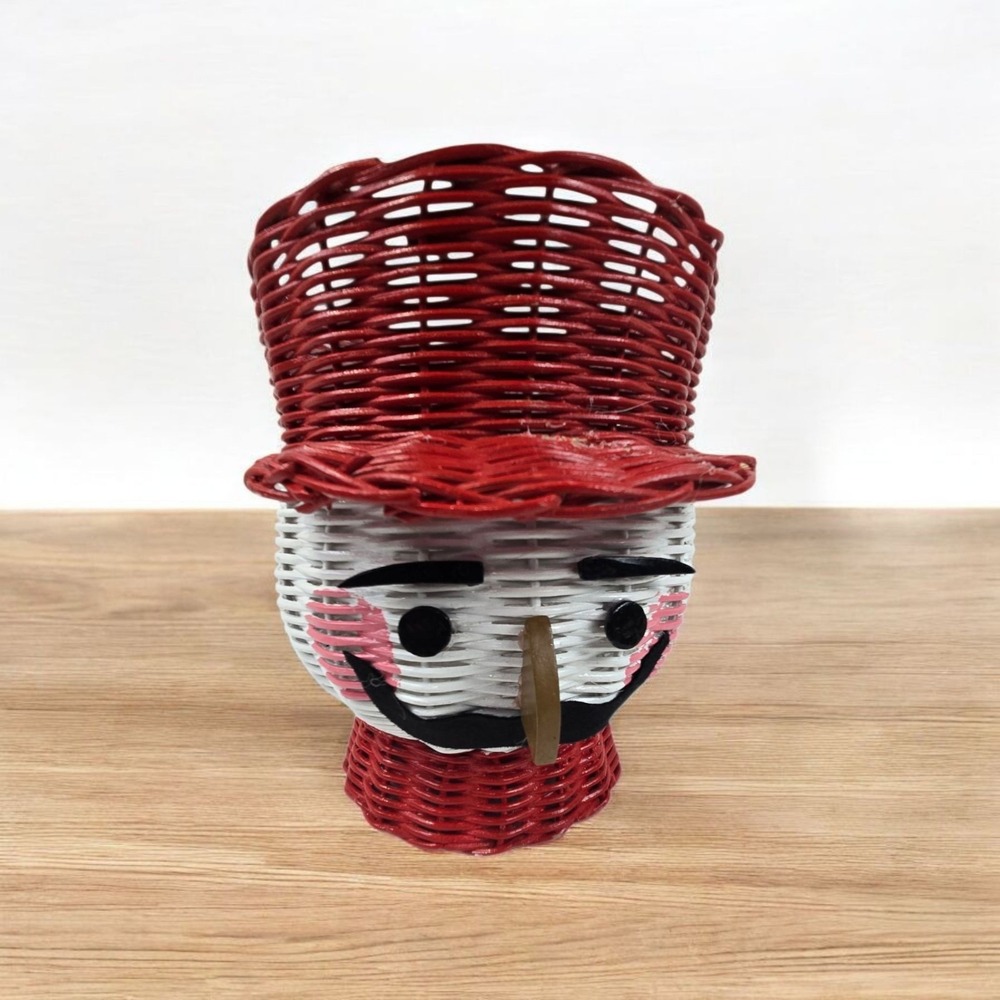 Vtg Wicker Rattan Christmas Nutcracker‎ Tin Soldier Planter Basket 9" w Liner
